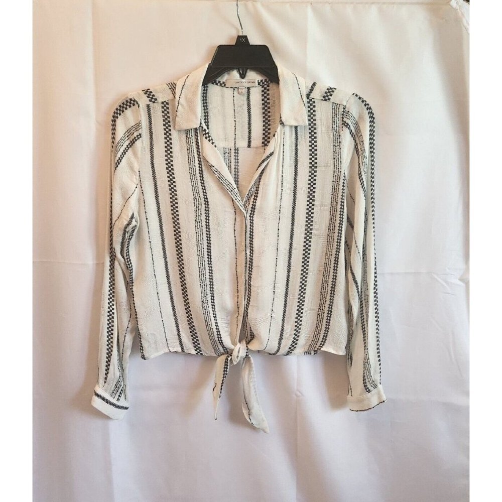 Lavender Brown Top Size Small Button Front Ties at Waist LS Lightweight